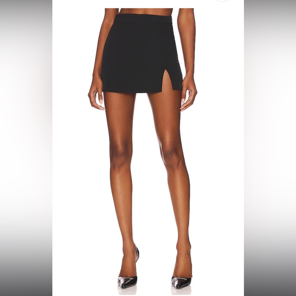 NWT Steve Madden Cameron Mini Skirt in Black